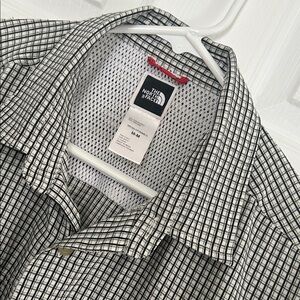 The North Face Monochrome Grid Shirt men's medium